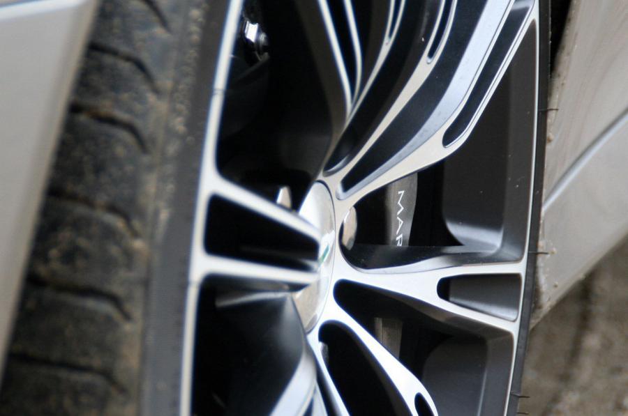 Колеса Aston Martin Virage 2011 года  (NA) (фото 29 из 39)
